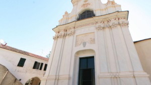 La chiesa di Diano Arentino dove ogni domenica Pallino va a messa