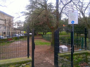 L'ingresso all'area cani di Monteoliveto a Pistoia